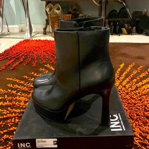 Size 10 Black Alizep Anklee Boot